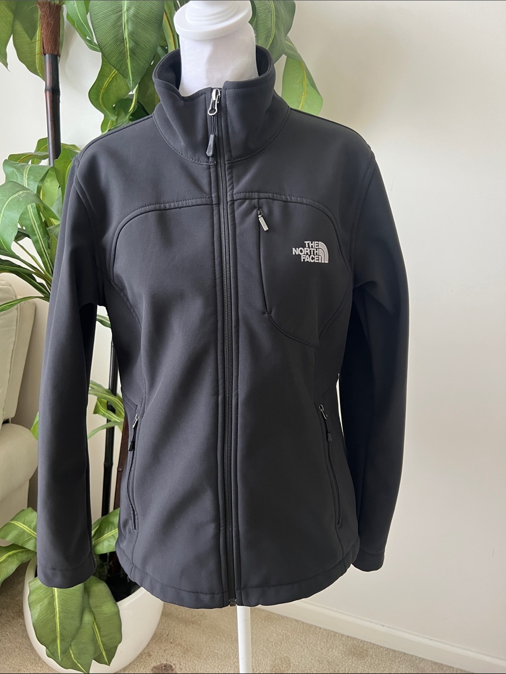 The North Face Black Women's Softshell Utility Jacket